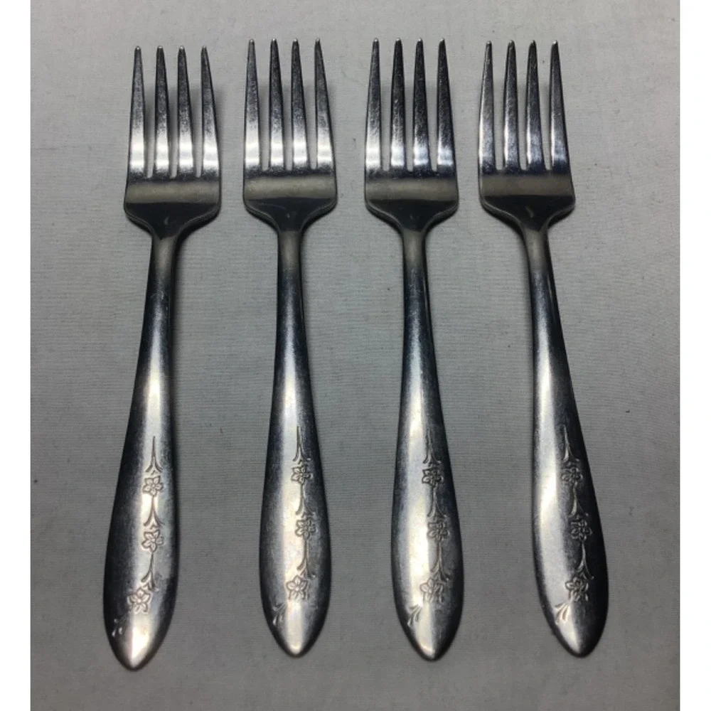 Vintage Wallace Stainless Steel Silverware Set New Day Fork Spoon Knife